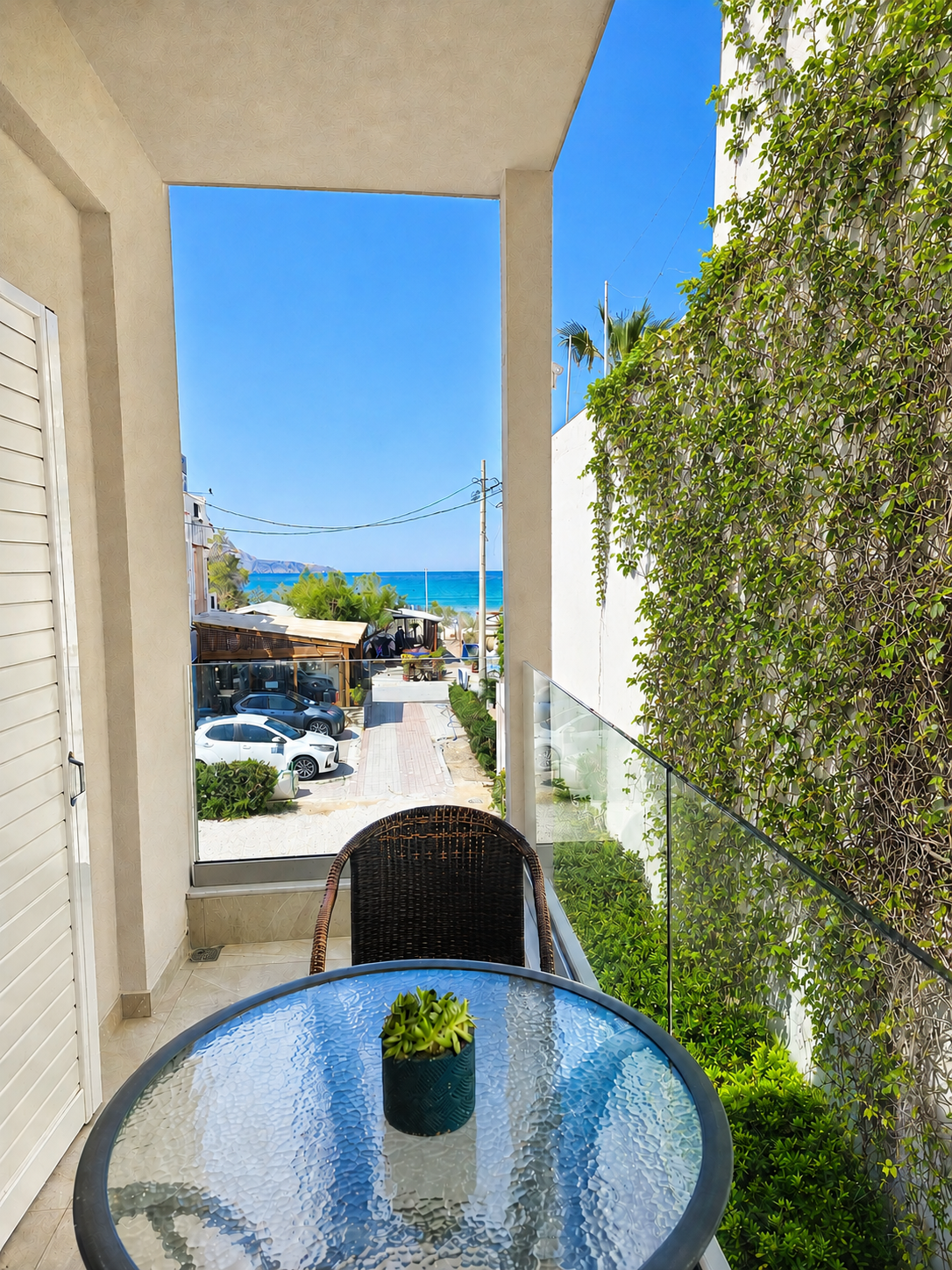 balcony 2